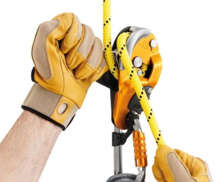  Спусковое устройство RIG Petzl в Ставрополе  